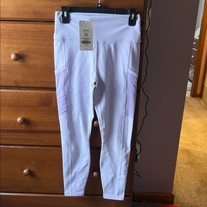 Fabletics Lavender On-The-Go Legging - Short